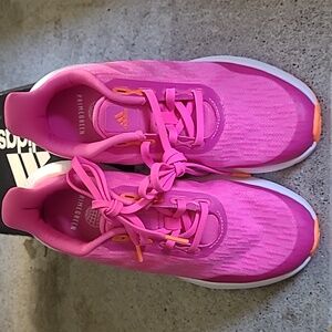 New Adidas Sneakers Size 4.5 (Big Kid)